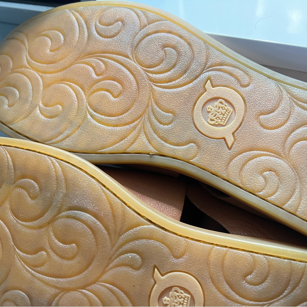 Born Iwa Criss Cross Banded Leather Sandals -9 - Picture 3 of 5
